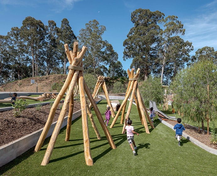 Nature Play - Tree Fort - Kaiser Early Childhood Center-Web
